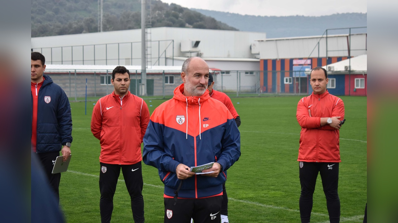 Altınordu Kulübü'nde Parlatan'a Güven Tazeledi