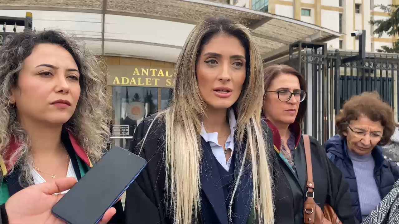 Tiyatro Yönetmeni Hakkında İstismar Davası Açıldı