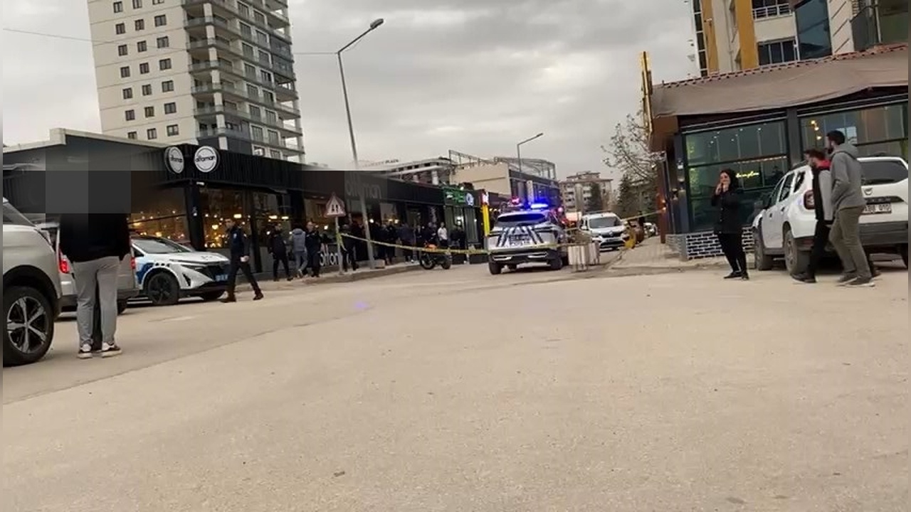 Elazığ'da Kafede Silahlı Kavga: İki Yaralı