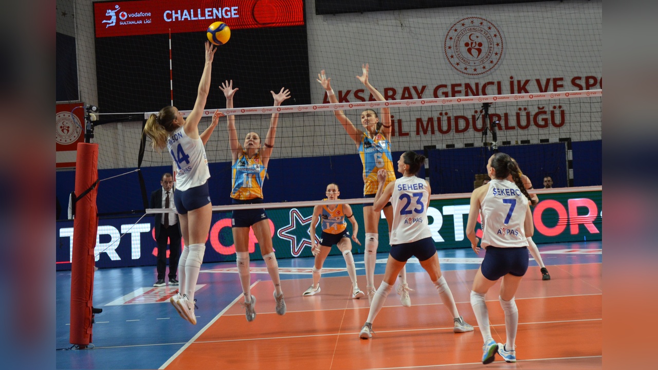 Kuzeyboru, Aydın Büyükşehir Belediyespor'u 3-0 Mağlup Etti