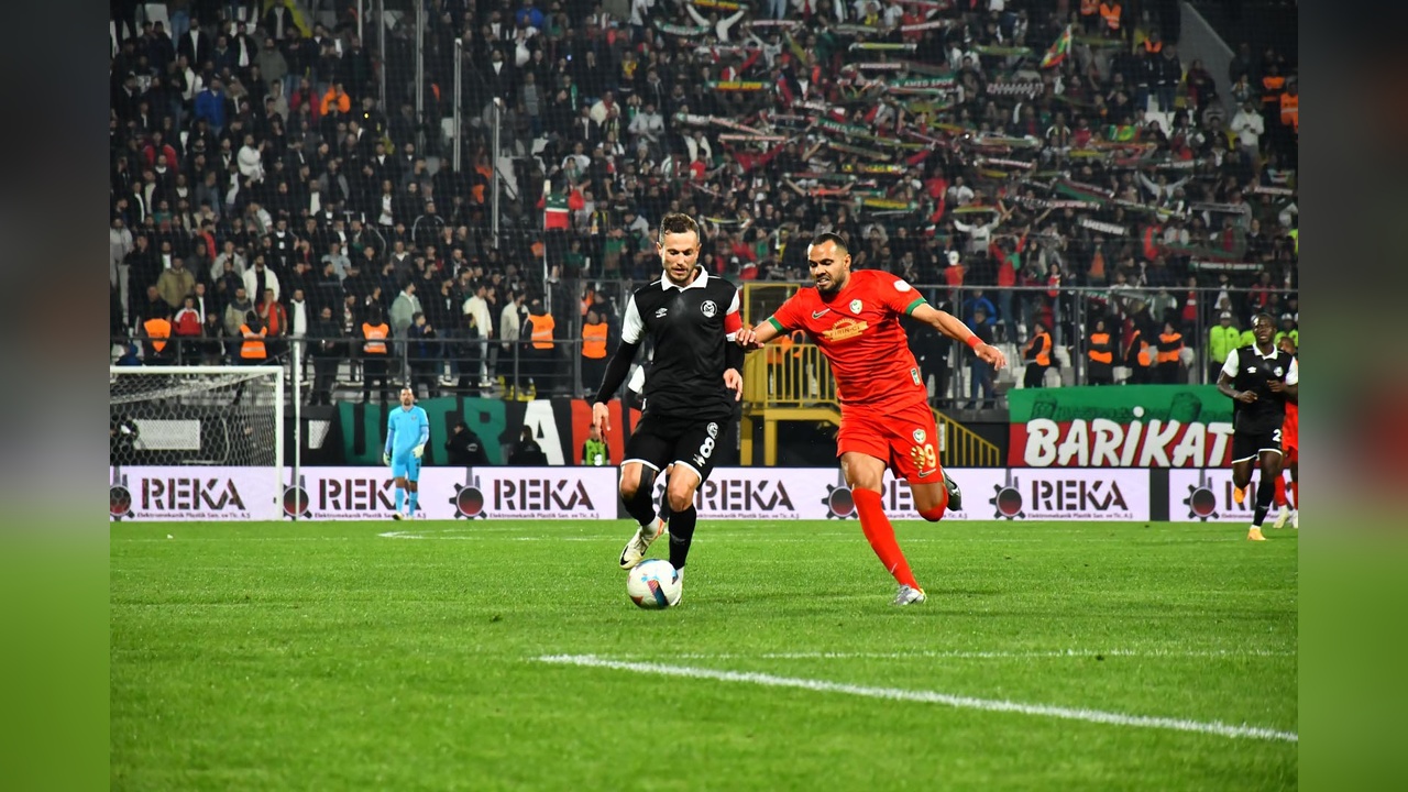 Manisa FK ve Amed Sportif Berabere Kaldı