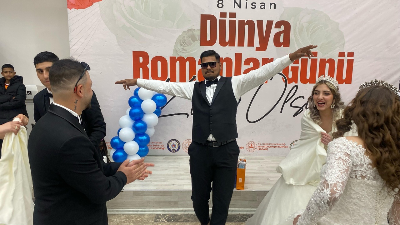 Samsun'da 15 Roman Çift Resmi Nikah Töreni Gerçekleştirdi