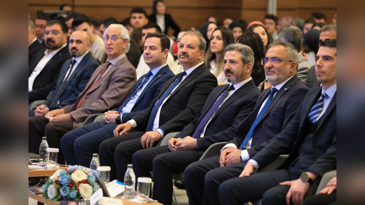 Sağlık-Sen, Sağlık Okuryazarlığı Sempozyumu'nu Gerçekleştirdi