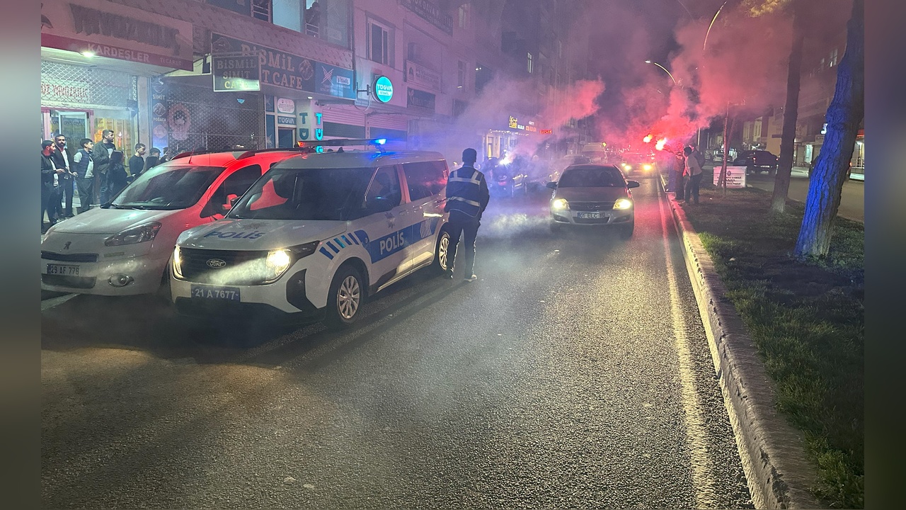 Diyarbakır'da Polislere Sürpriz Kutlama Gerçekleşti