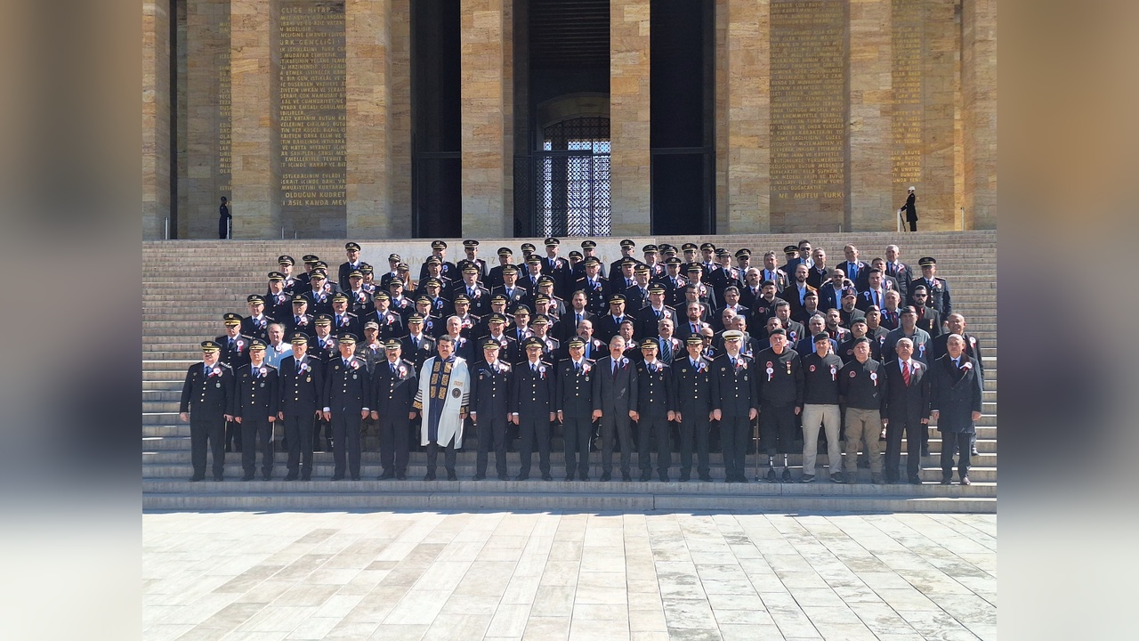 Emniyet Teşkilatı, Anıtkabir'i Ziyaret Etti