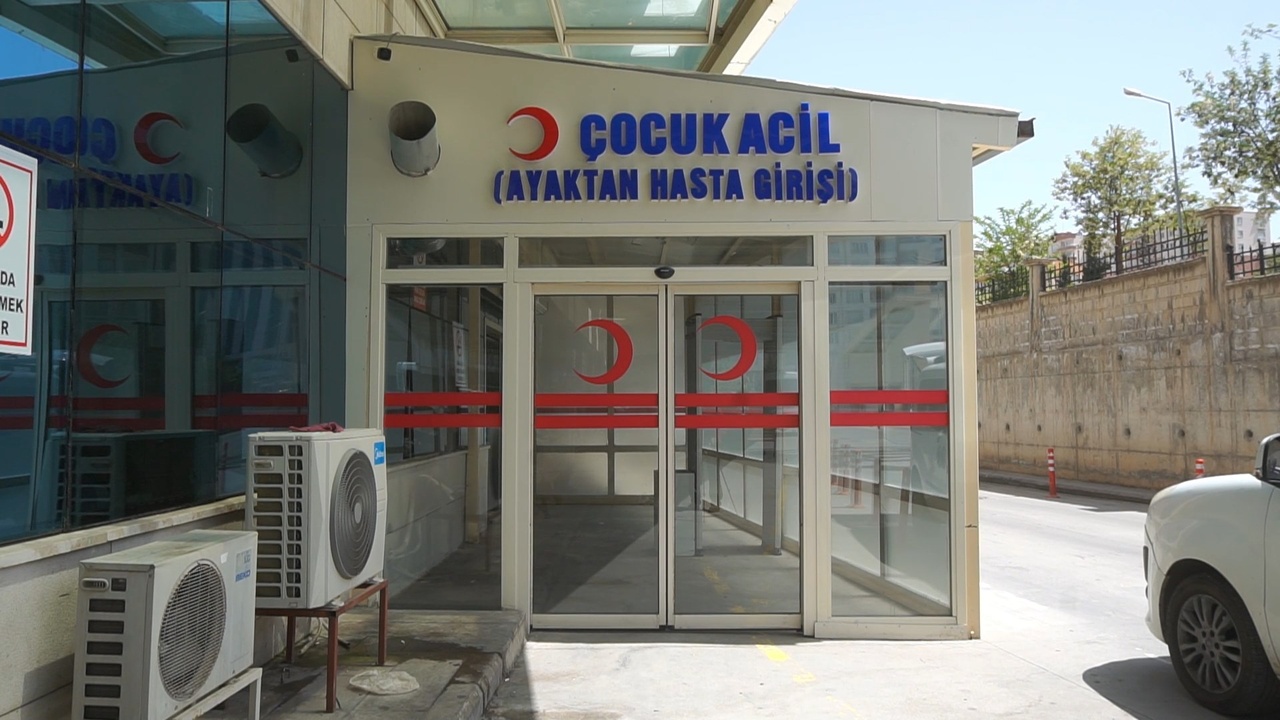Tatlı Şerbet Kazası: 3 Yaşındaki İsra Yaralandı