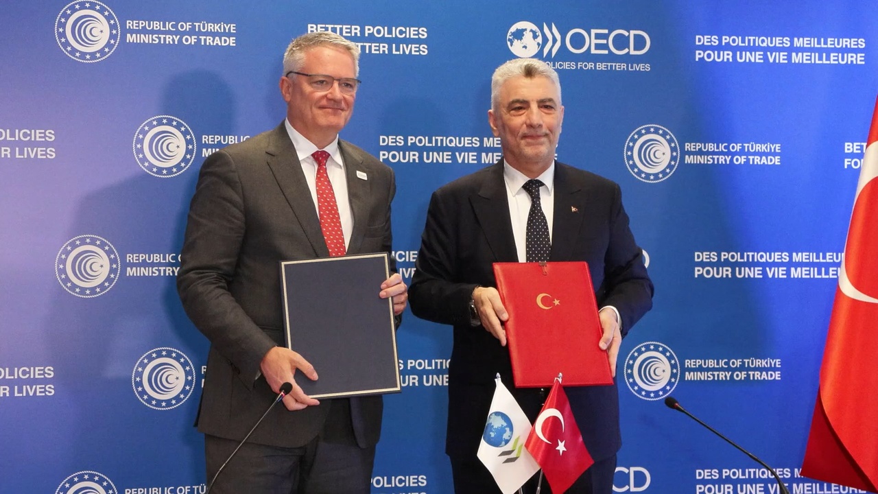 Bakan Bolat ve Uraloğlu, Yükselen Pazarlar Forumu'nda Önemli Açıklamalarda Bulundu