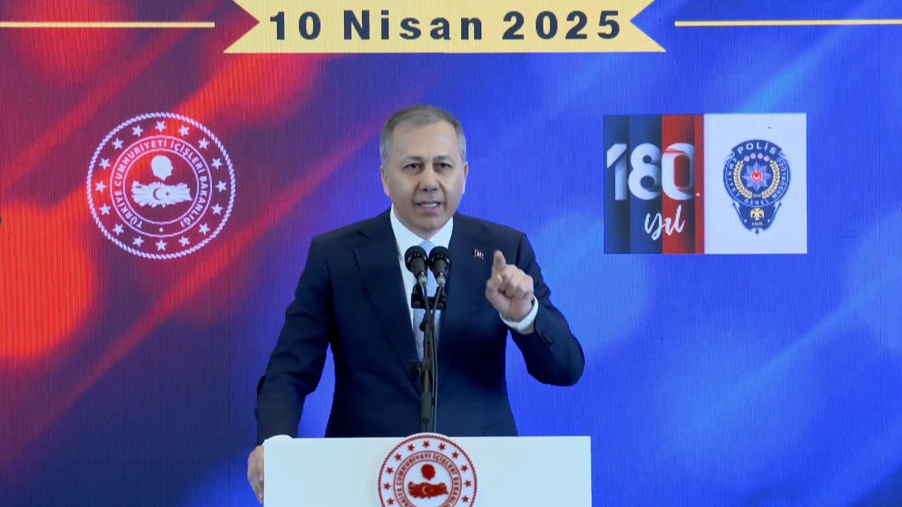 Bakan Yerlikaya'dan Polislerin Rolüne Vurgu