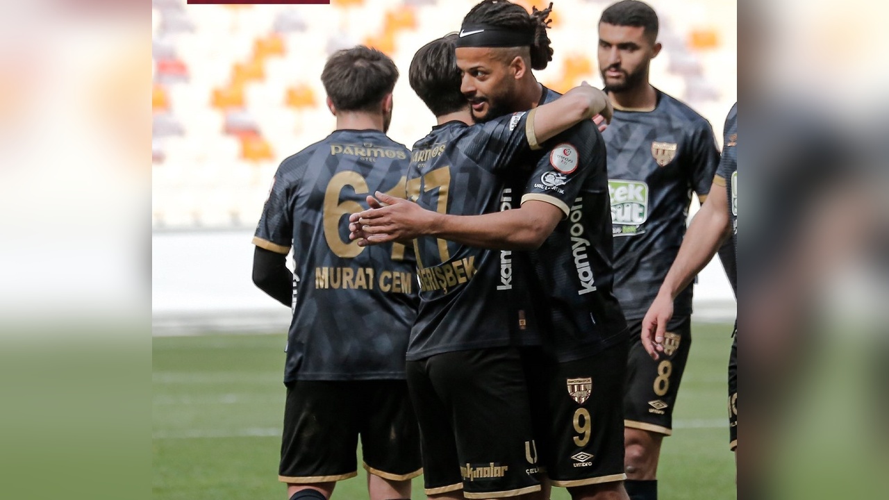 Bandırmaspor, Yeni Malatyaspor'u 3-1 Mağlup Etti
