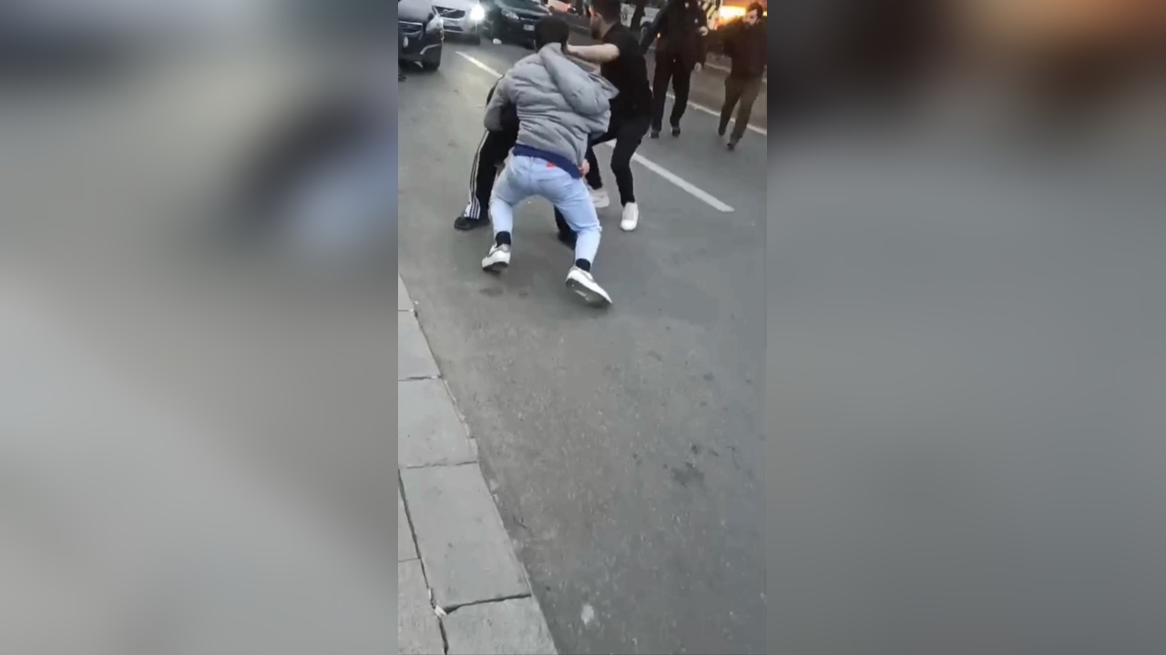 Bayrampaşa'da Silahlı Kavga Güvenlik Kameralarına Yansıdı