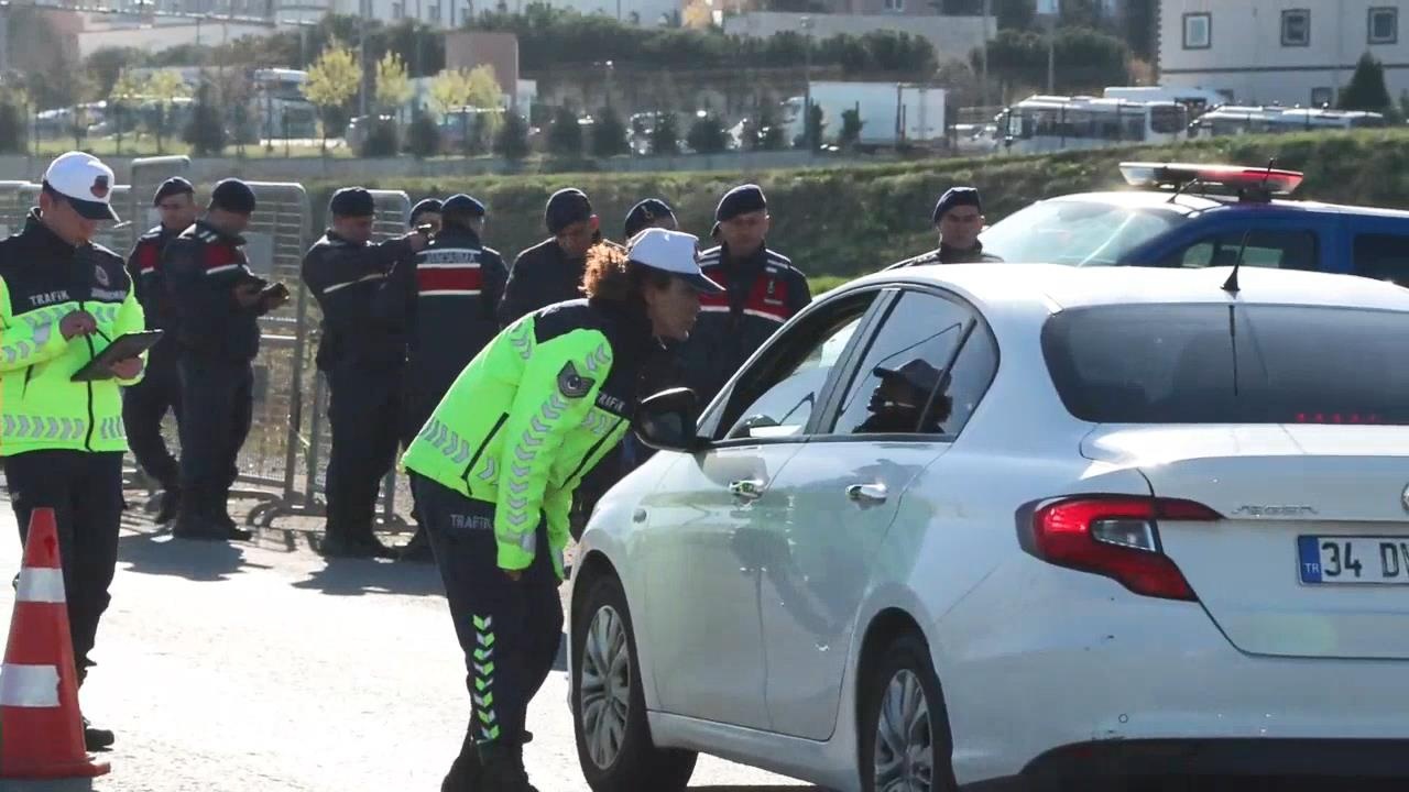 İmamoğlu, Akın Gürlek Davasında Mahkeme Karşısına Çıktı