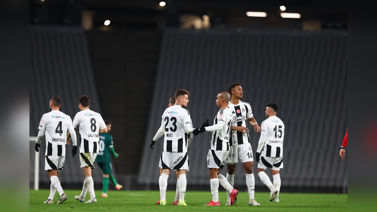 Beşiktaş, Başakşehir'i Ağırlıyor