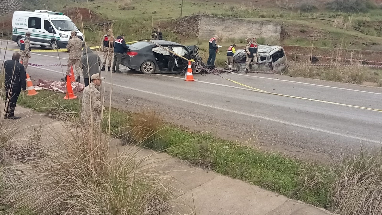 Gaziantep'te Trafik Kazası: İki Kişi Hayatını Kaybetti