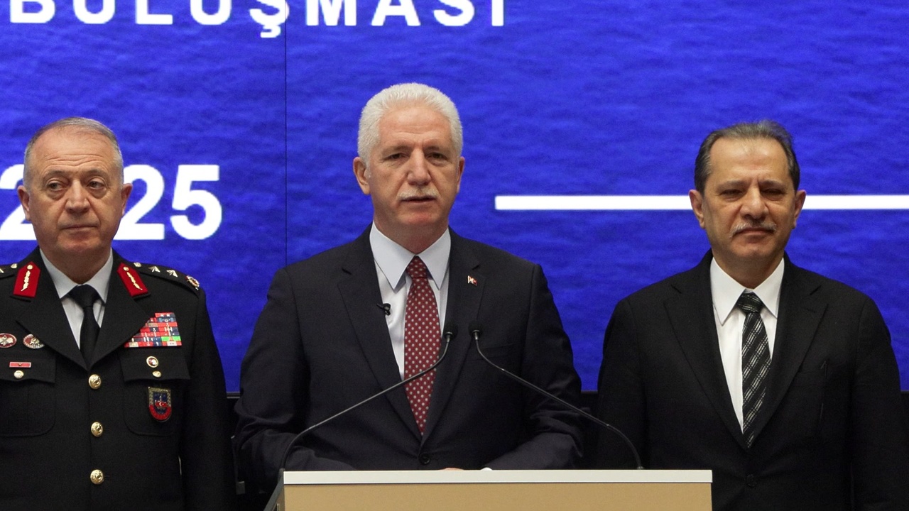 Vali Davut Gül: Düzensiz Göçmen Sorunu Azalıyor