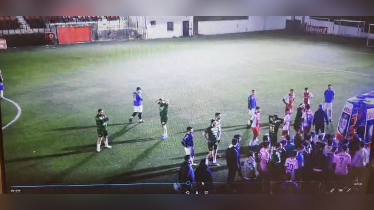 Maltepe'de Halı Saha Maçında Fenalaşan Kişi Hayatını Kaybetti