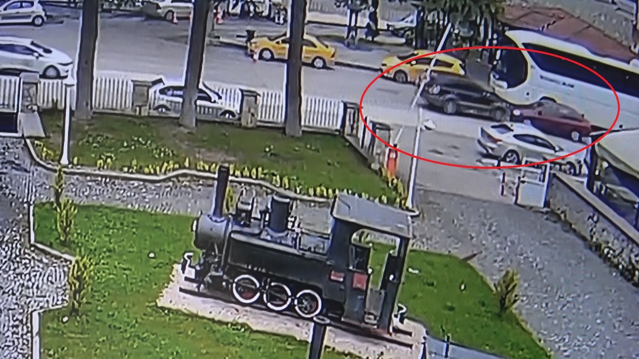 Kalp Krizi Geçiren Sürücü Direksiyon Başında Hayatını Kaybetti