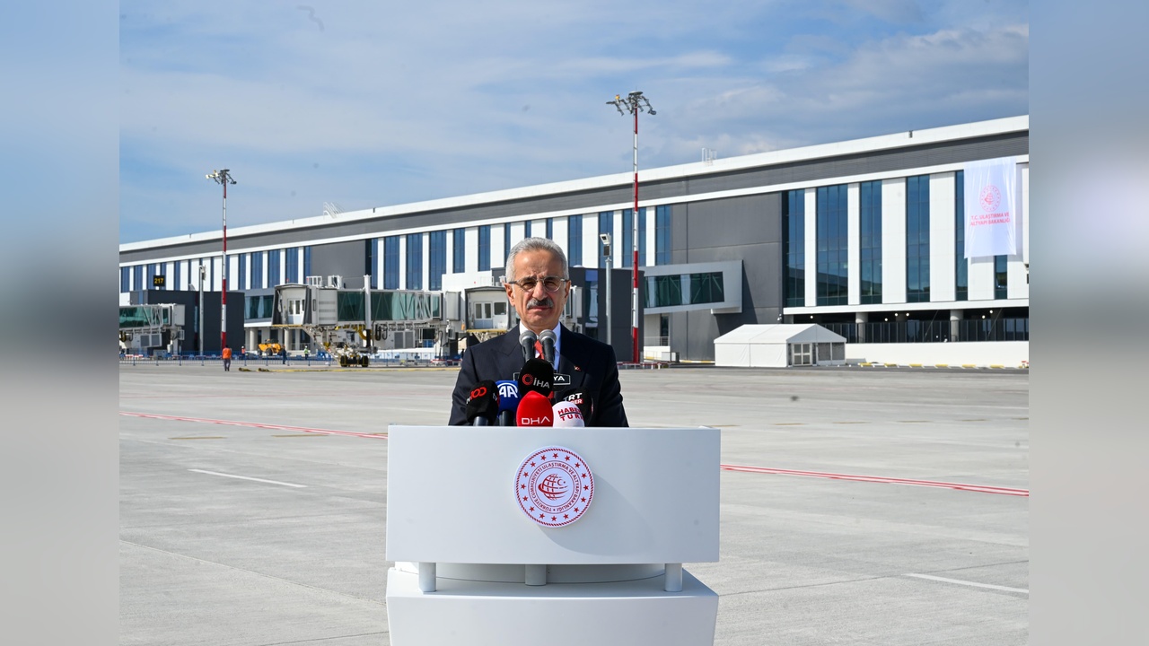 Antalya Havalimanı'nın Yeni Terminal Binaları Yarın Açılıyor