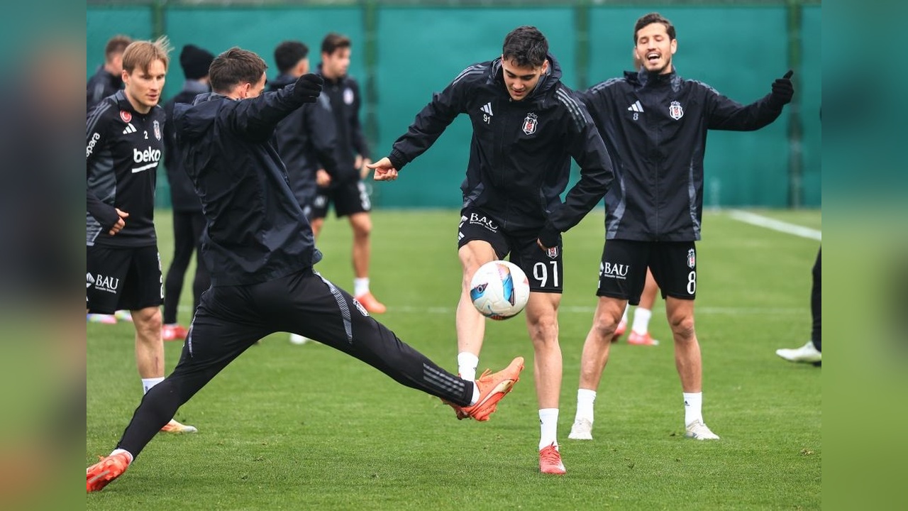 Beşiktaş, Başakşehir ile karşılaşmaya hazırlanıyor