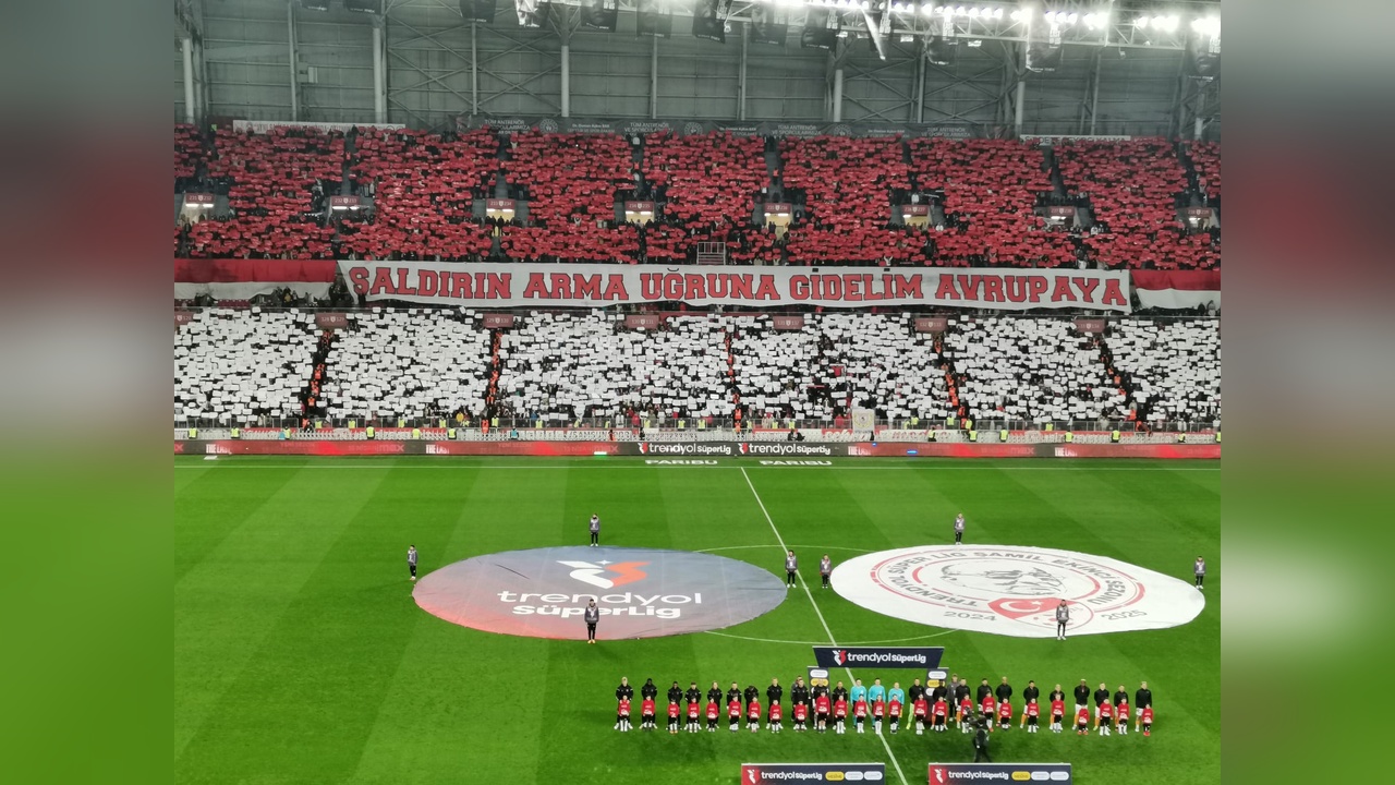 Samsunspor ve Galatasaray Maçında Dikkat Çeken Anlar