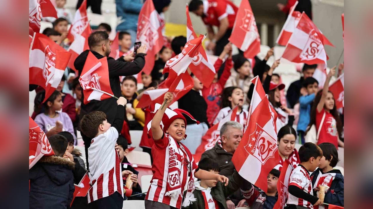 Sivasspor ve Fenerbahçe Maçında Bilet Satışı Başladı
