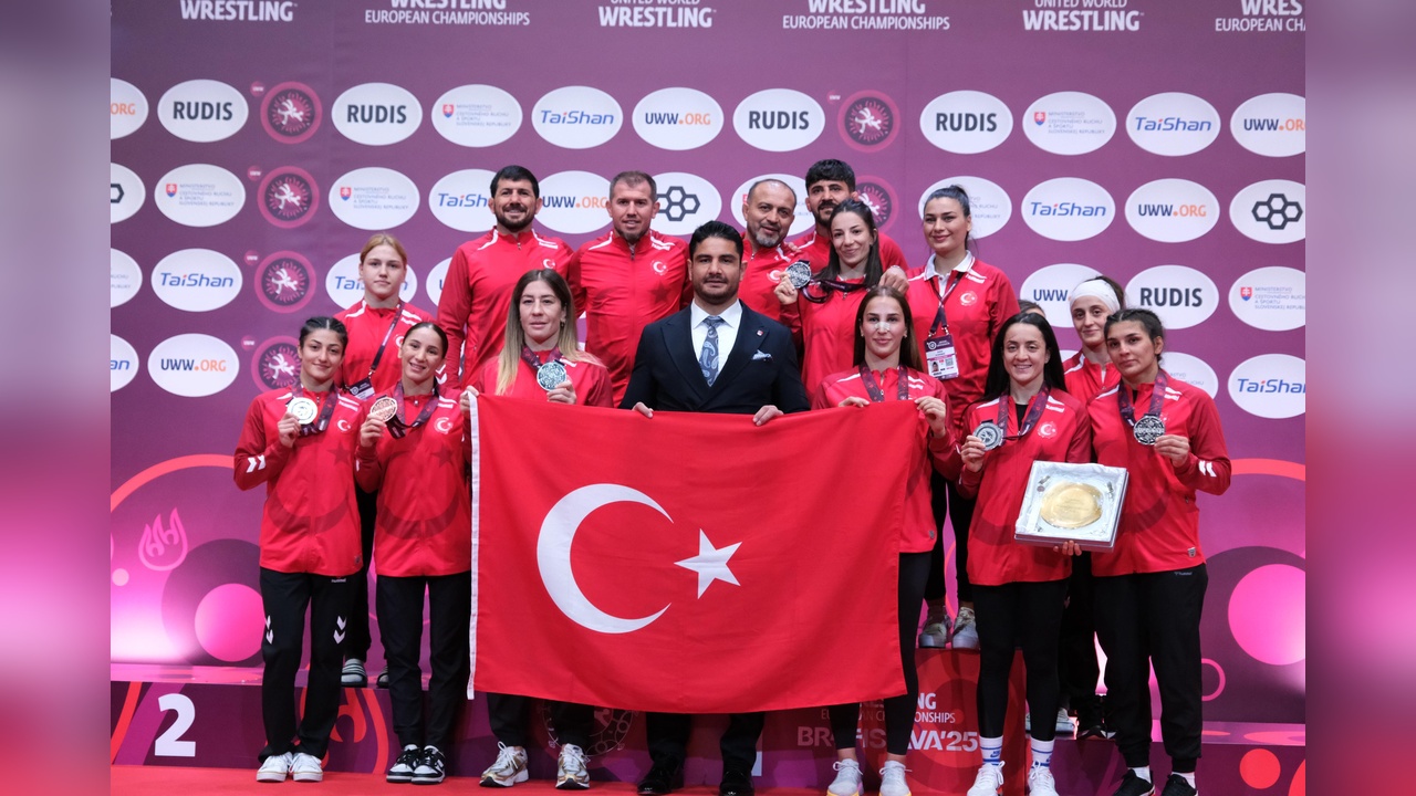 Kadın Güreş A Milli Takımı Avrupa İkinciliği Elde Etti