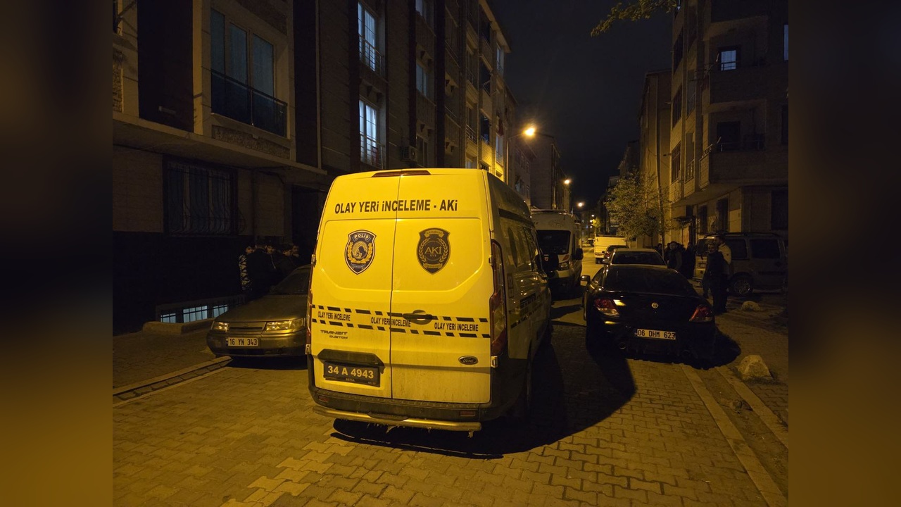 Esenyurt'ta Kız Arkadaşına Saldıran Şahıs Annesini Öldürdü