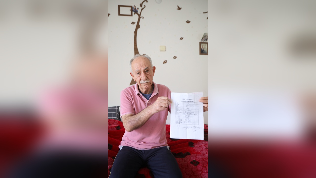 Dede ve İki Torunu Tahliye Korkusuyla Yaşıyor
