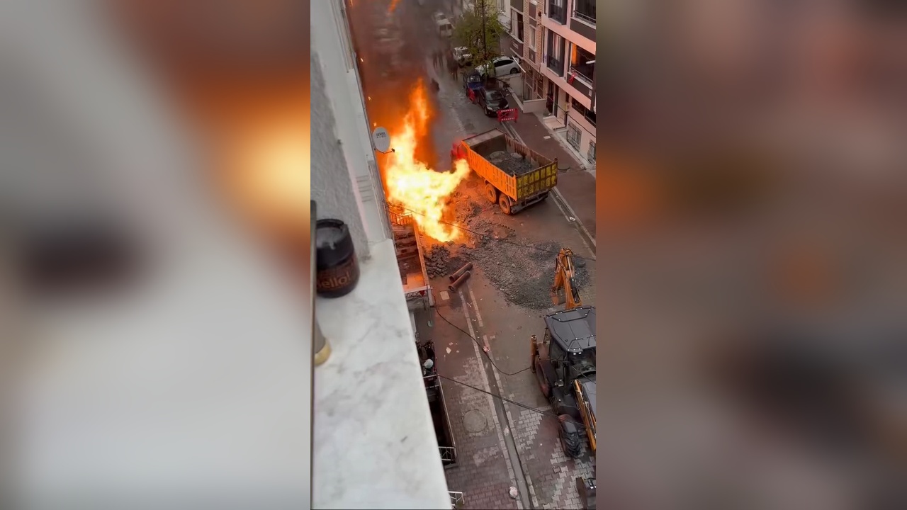 Avcılar'da Doğal Gaz Patlaması: 4 Katlı Bina Zarar Gördü
