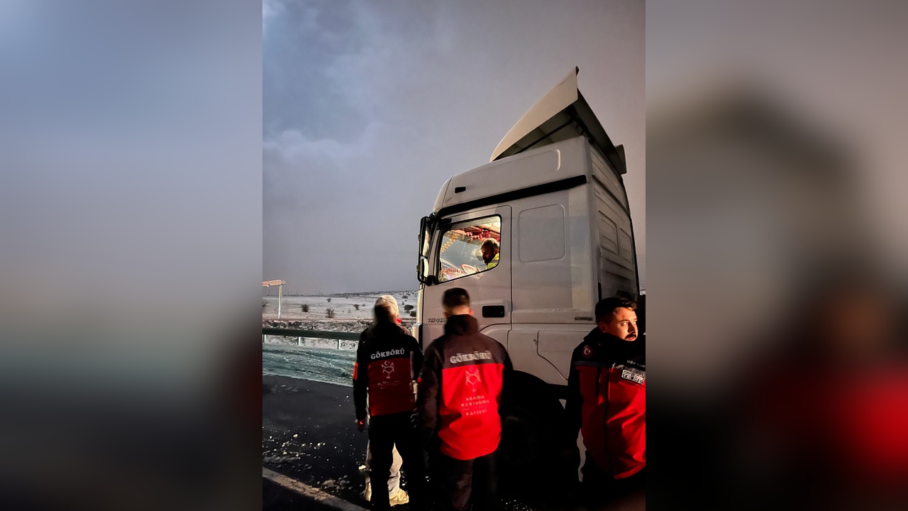 Kayseri'de Tipi Nedeniyle Mahsur Kalan 755 Kişi Kurtarıldı