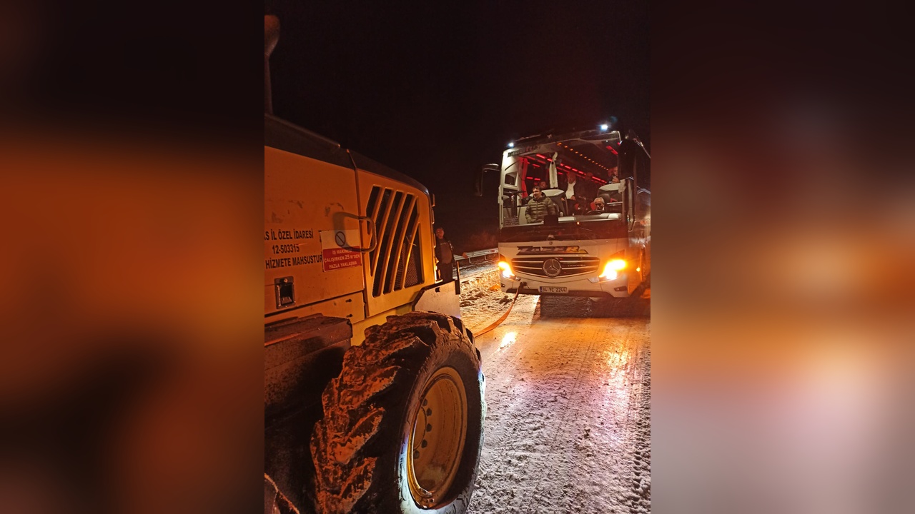 Sivas'ta Nisan Ayında Sıcaklık Eksi 17 Dereceye Düştü