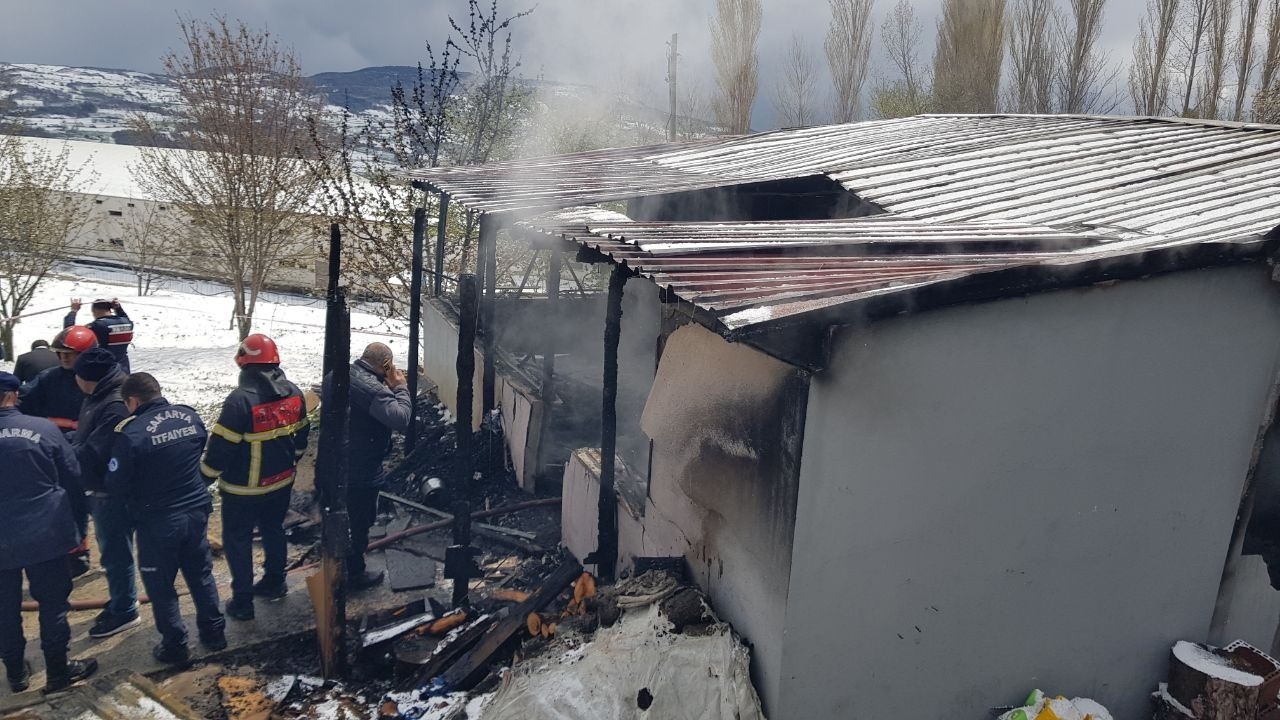 İki Çocuğunu Kaybeden Baba Memleketine Dönüş Yapmayı Düşünüyor