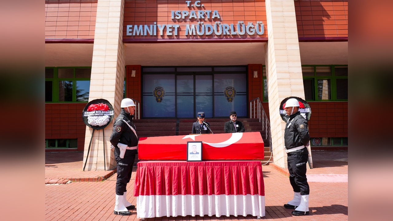 Otomobil Dereye Uçtu: Komiser Hayatını Kaybetti