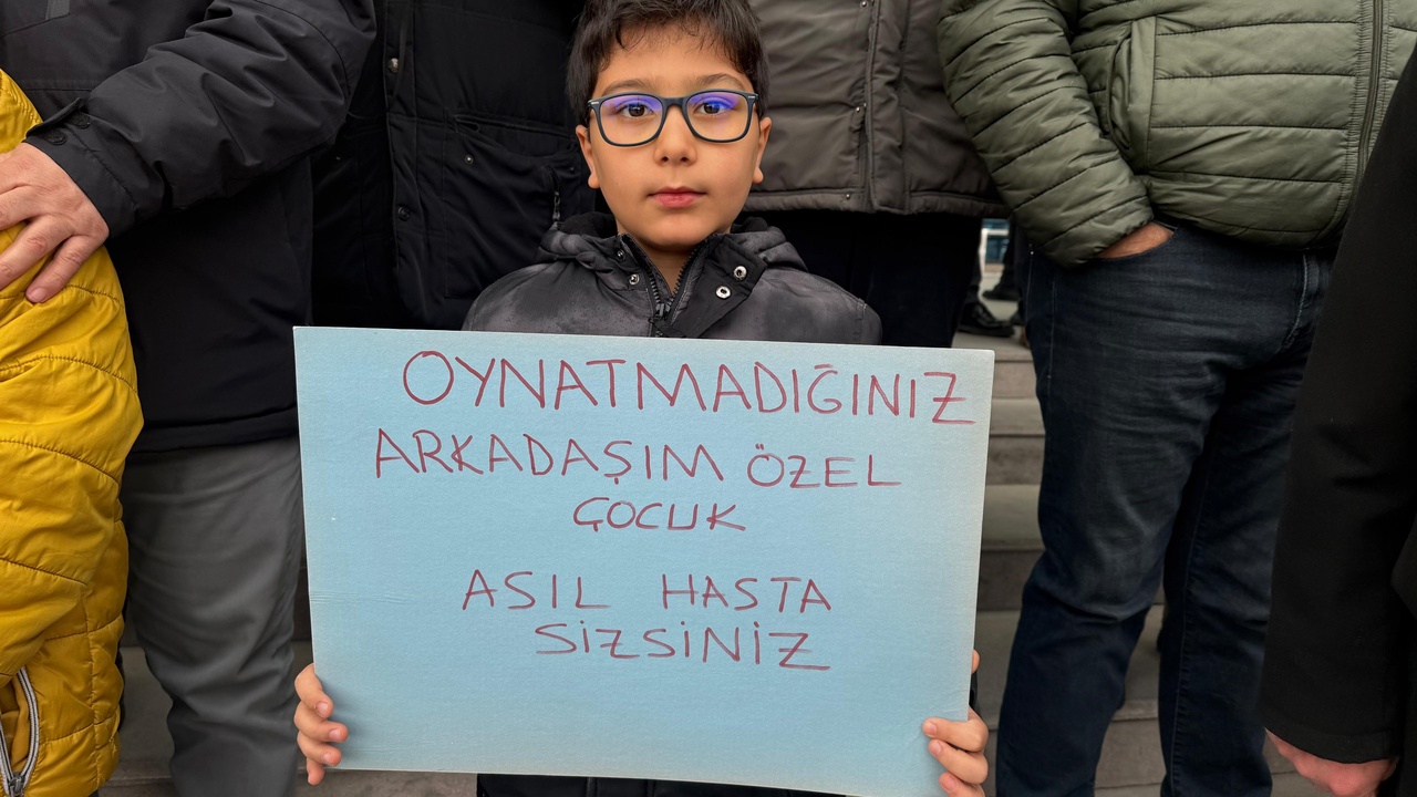 Oyun Alanında Ayrımcılığa Protesto: Down Sendromlu Çocuklar İçin Eylem