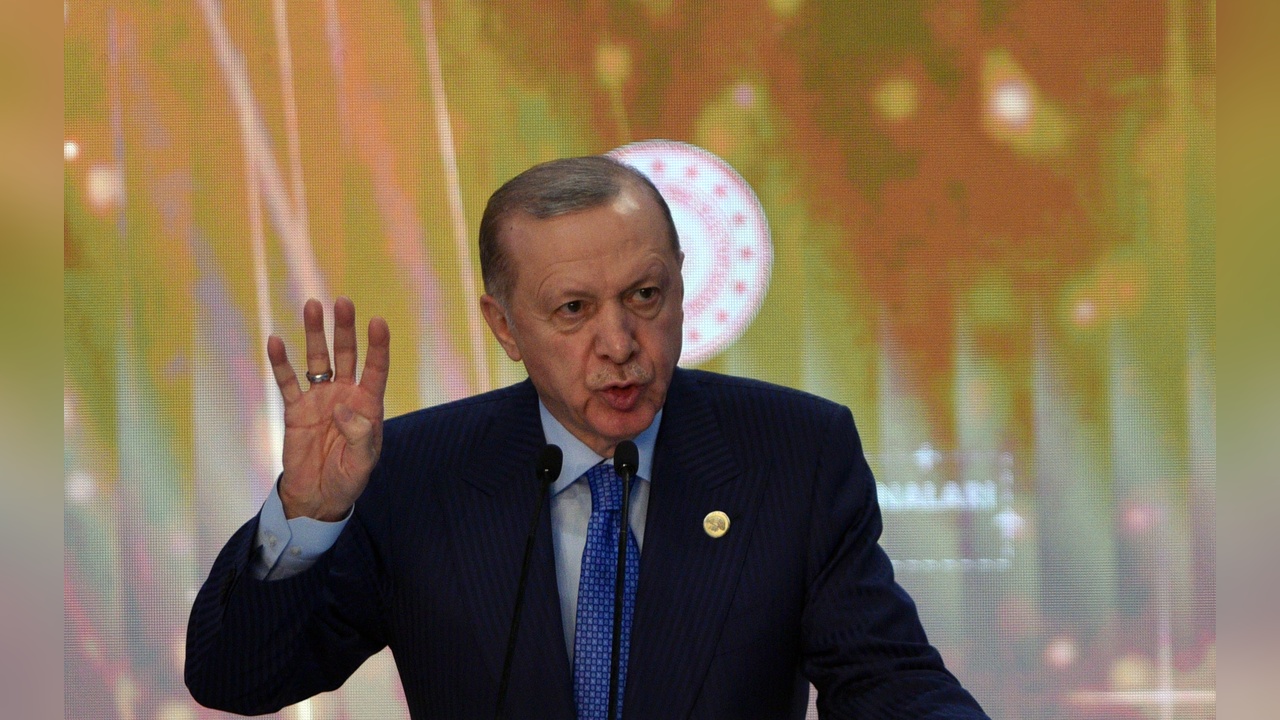 Erdoğan, Antalya Havalimanı'ndaki Yeni Terminal Binalarını Hizmete Sunduklarını Duyurdu