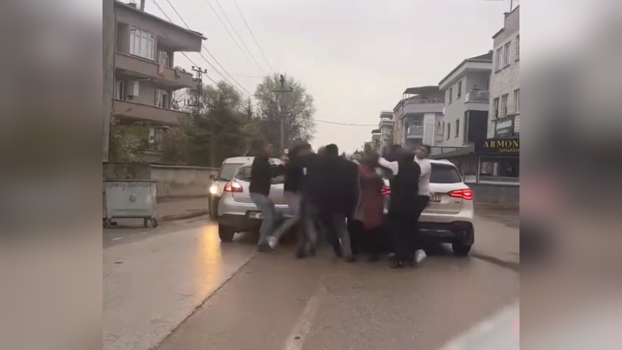 Trafikte Yol Verme Tartışması Kavga ile Sonuçlandı