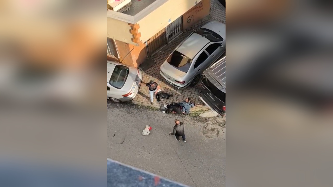 Esenler'de Sokakta Bıçaklama Olayı: Kadın Hayatını Kaybetti