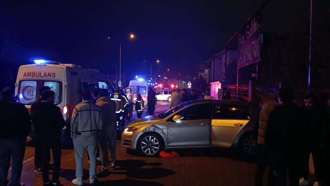 Bursa'da Ehliyetsiz Sürücüyle Meydana Gelen Kazada Üç Yaralı