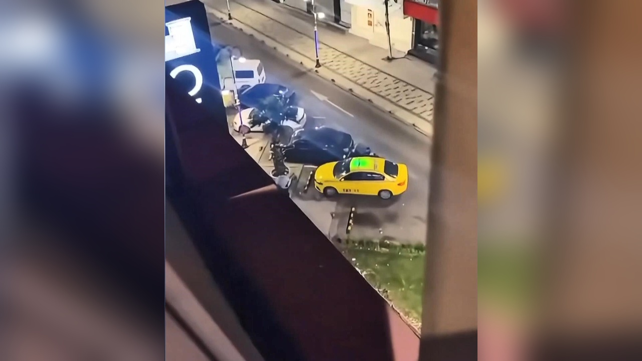 Gaziosmanpaşa'da Cadde Ortasında Kavga Çıktı
