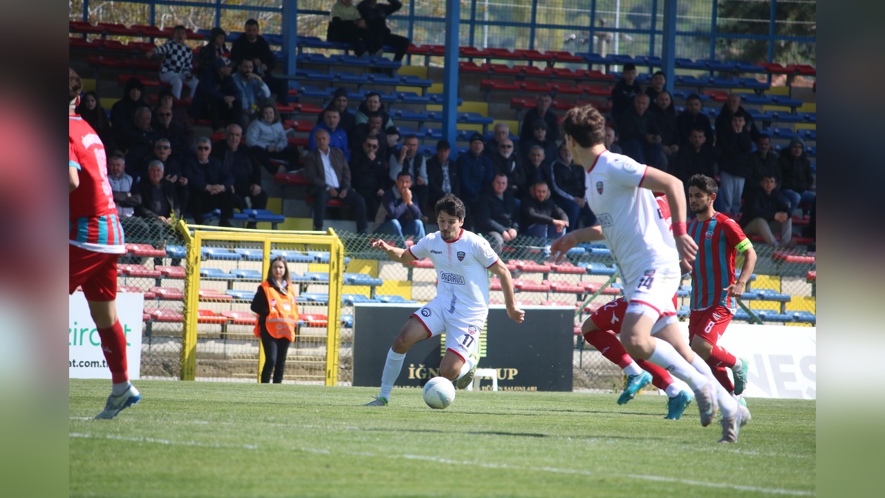 Mustafakemalpaşaspor, Viranşehir'i 3-0 Geçti