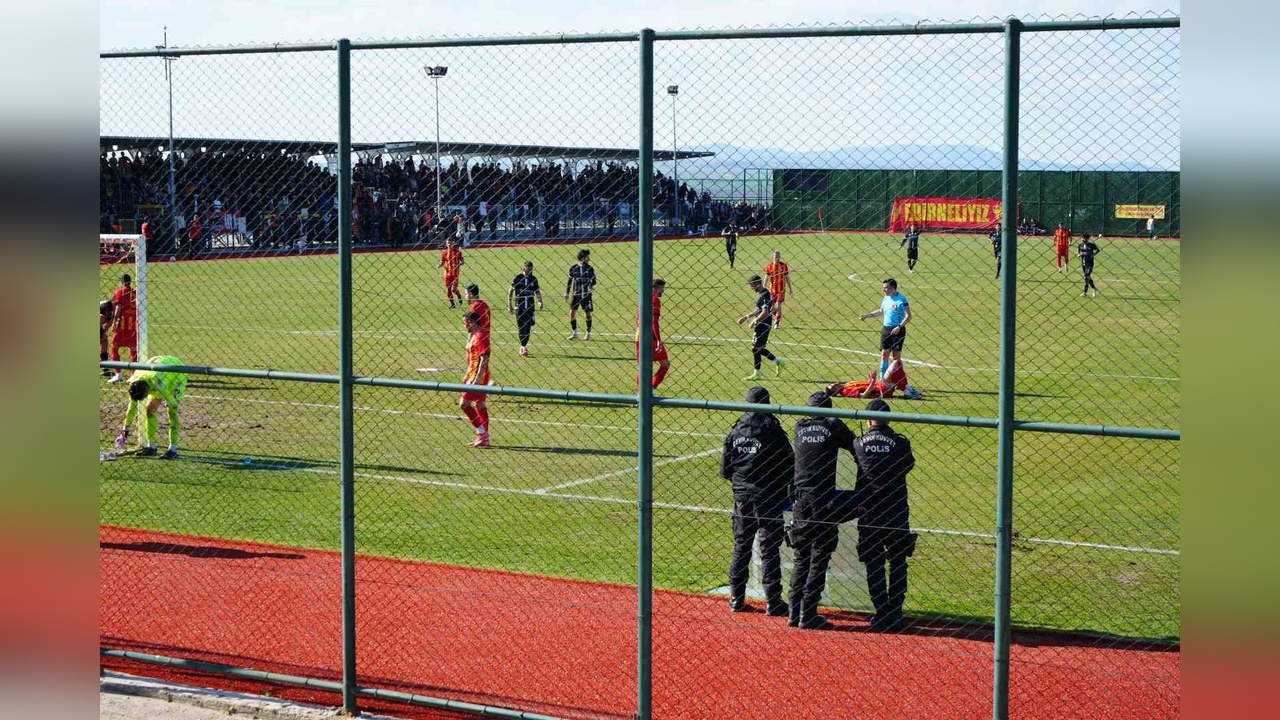 Edirnespor ve Büyükçekmece Tepecikspor Maçında Gergin Anlar