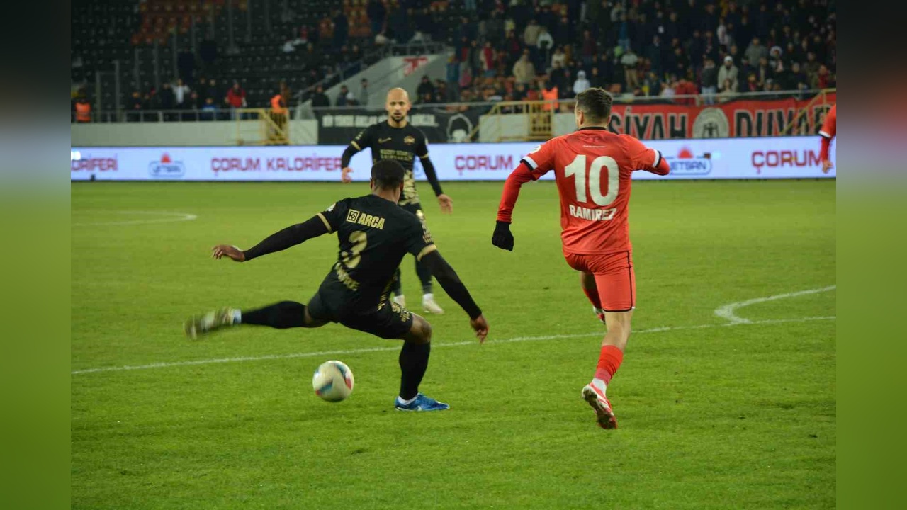 Çorum FK, Manisa FK'yı 3-2 Mağlup Etti