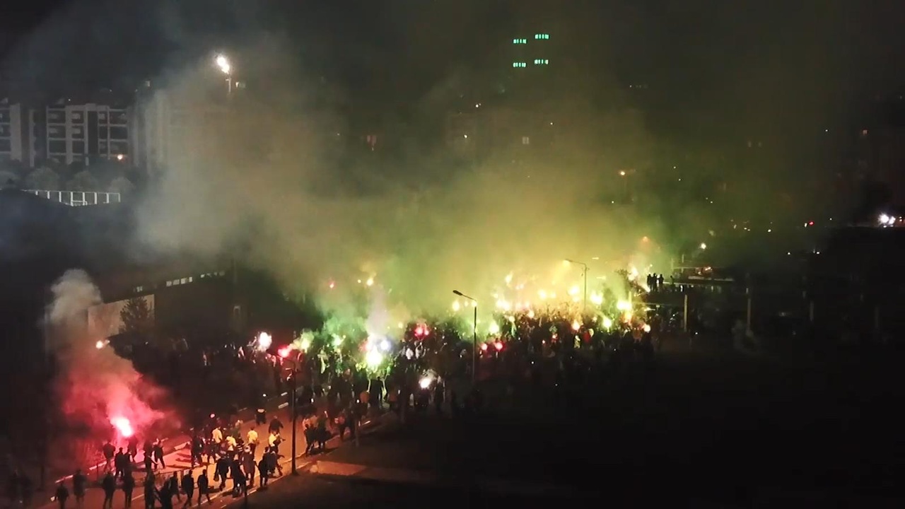 Bursaspor, Taraftarların Coşkulu Karşılamasıyla Stadyuma Girdi