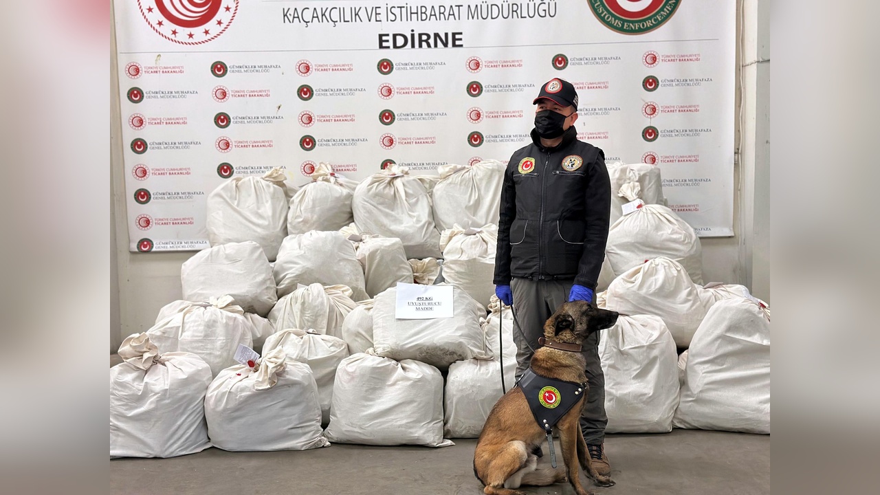 Kapıkule Sınır Kapısı'nda Uyuşturucu Operasyonu: 492 Kilo Ele Geçirildi