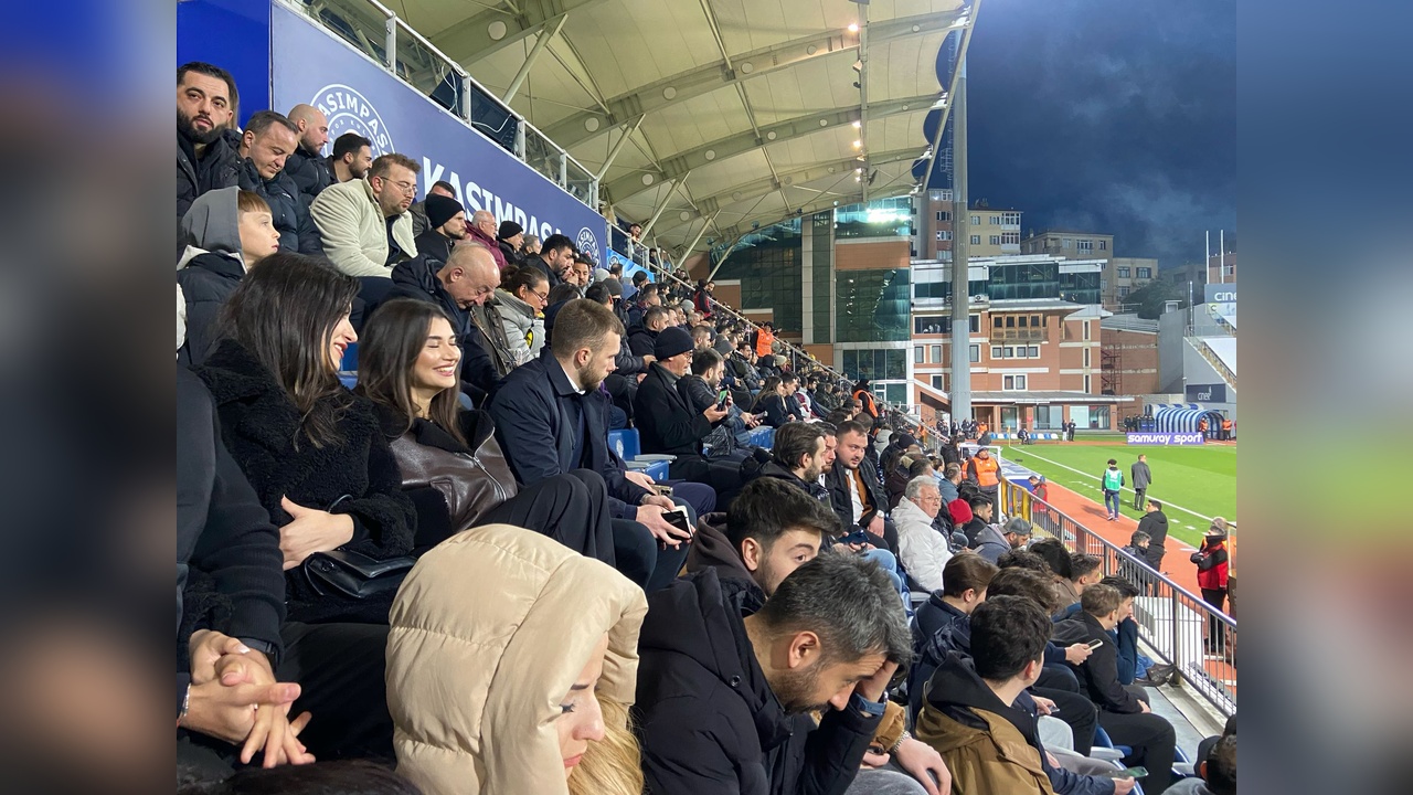 Premier Lig Kulüpleri, Berke Özer'i Takipte