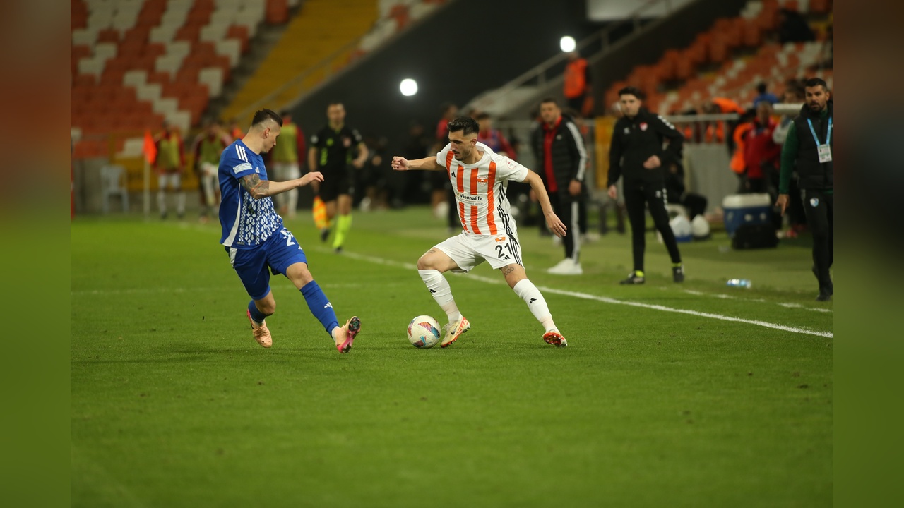 Erzurumspor FK, Adanaspor'u 3-0 Mağlup Etti