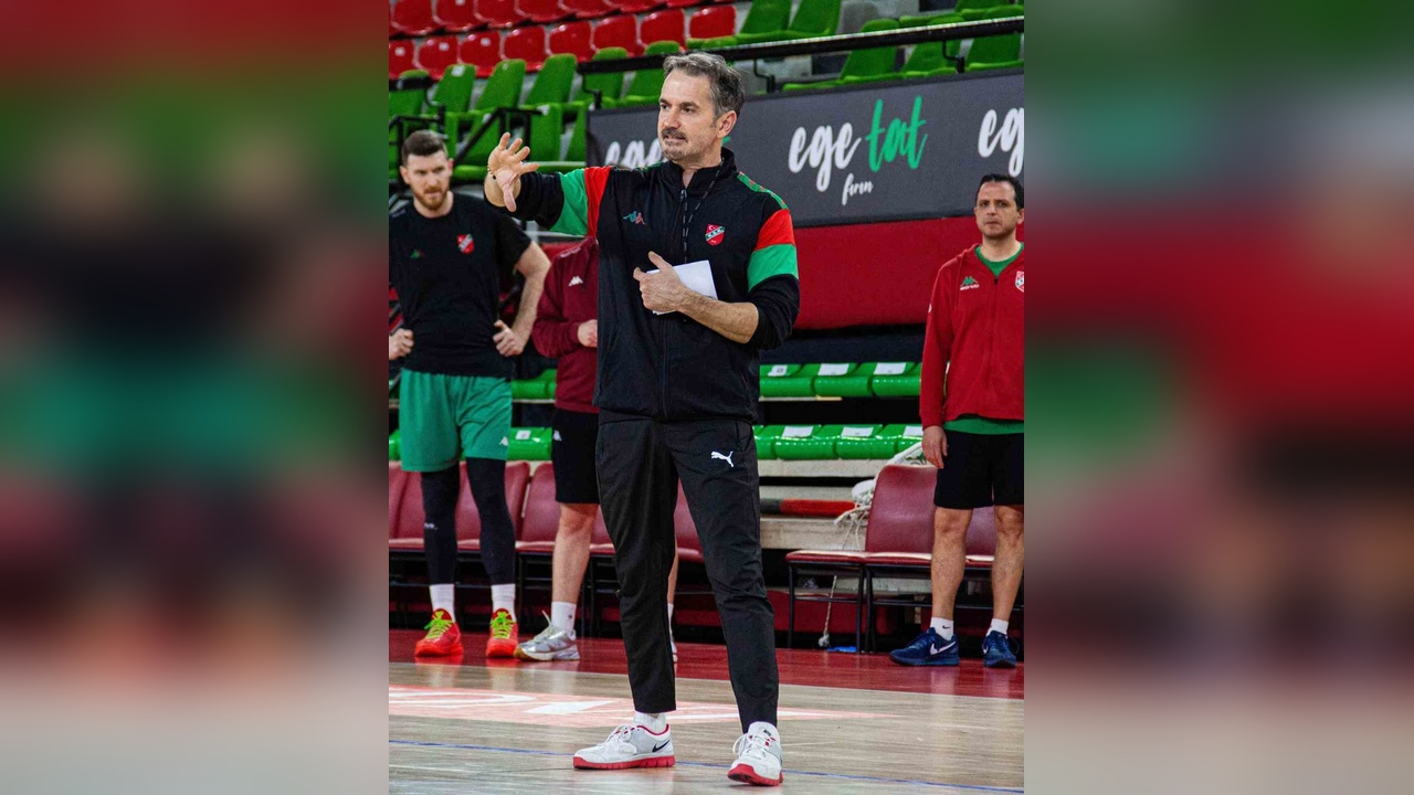 Karşıyaka Basketbol Takımı Ahmet Çakı Yönetiminde Yükselişe Geçti