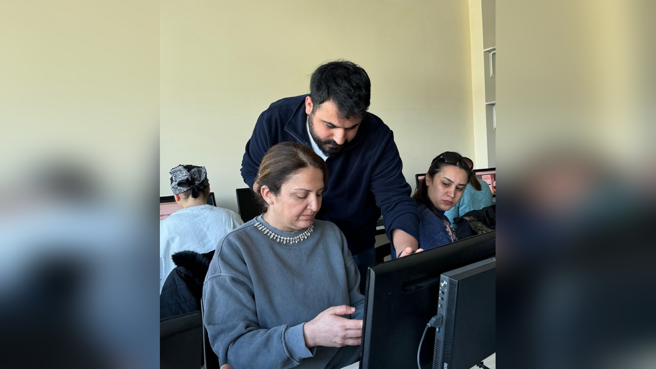 ‘Dijitalde Hayat Kolay’ Projesi 30 Bin Kadının Yaşamını Değiştirdi