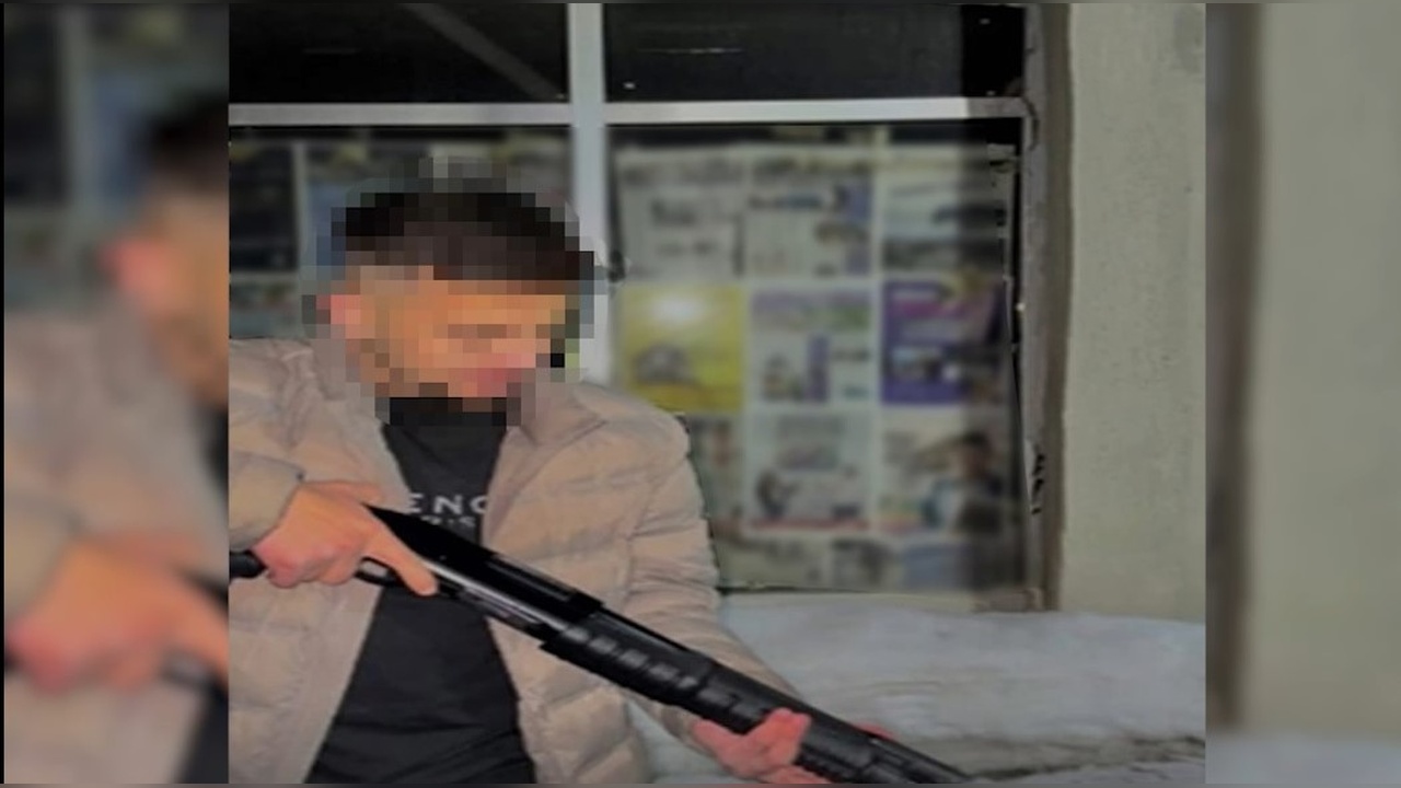 Sosyal Medyada Silah Taşıyan Fotoğraflar Nedeniyle 4 Kişi Gözaltına Alındı