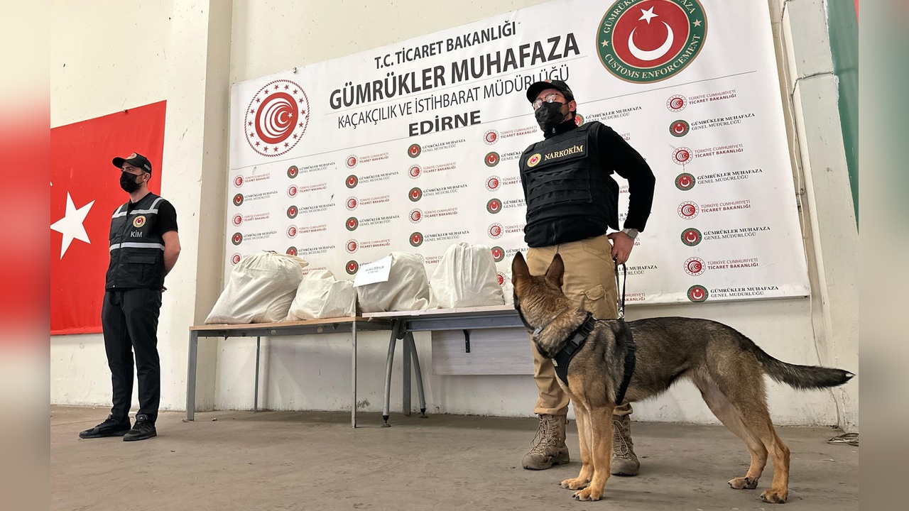 Kapıkule Sınır Kapısı’nda 46 Kilo Uyuşturucu Yakalandı, 3 Kişi Gözaltına Alındı