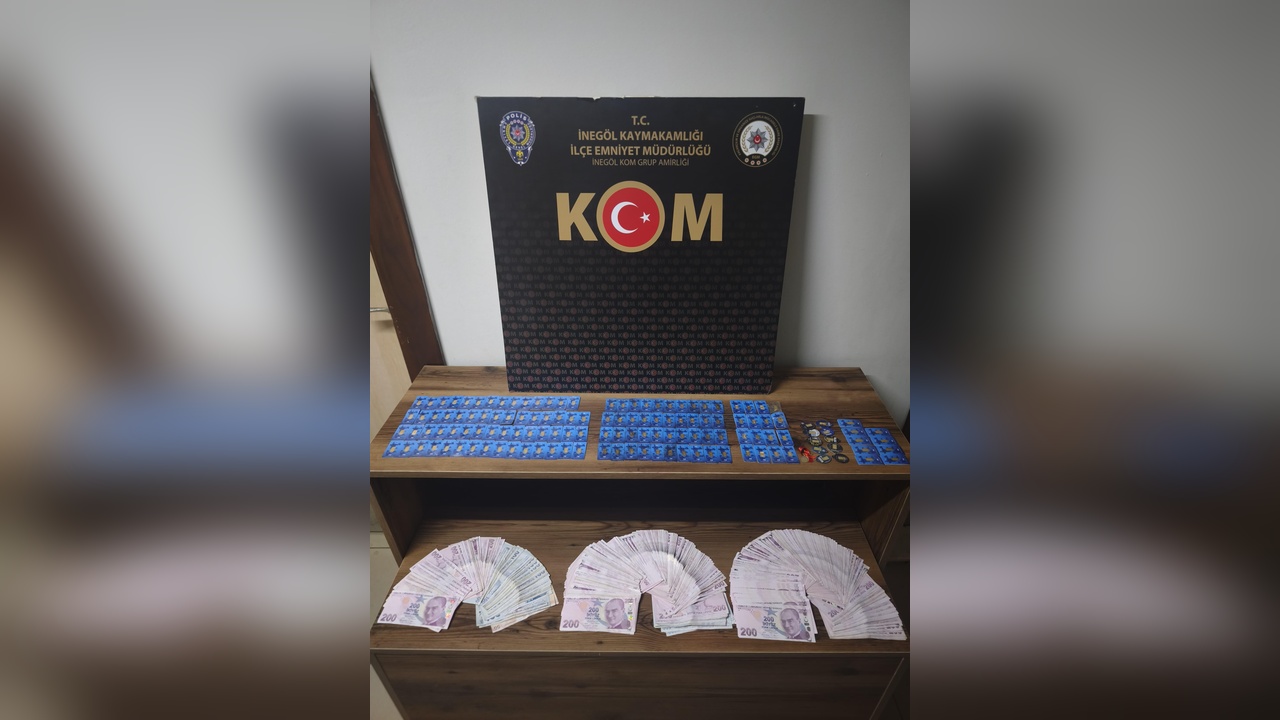 Üç İlde Sahte Altınla Dolandırıcılık Yapan İki Şüpheli Tutuklandı